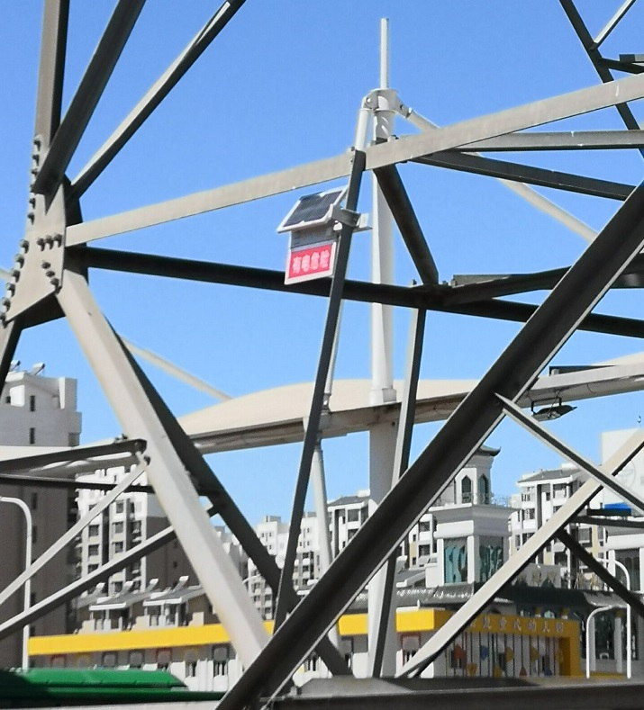 防外破警示牌，提醒靠近物體離開(kāi)危險(xiǎn)區(qū)域